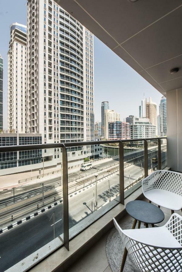Fantastay Sparkle Tower One Bedroom Suite Marina View Dubai Exteriör bild