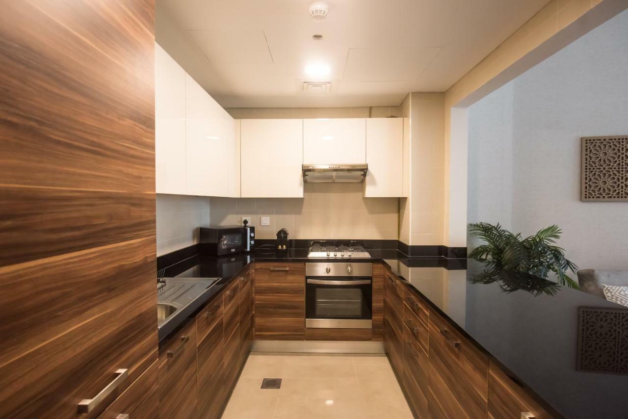Fantastay Sparkle Tower One Bedroom Suite Marina View Dubai Exteriör bild