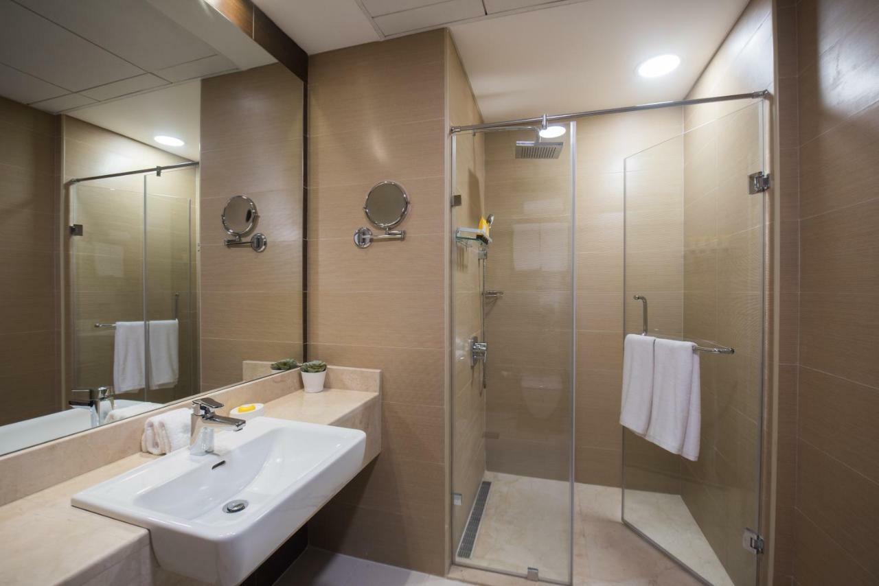 Fantastay Sparkle Tower One Bedroom Suite Marina View Dubai Exteriör bild